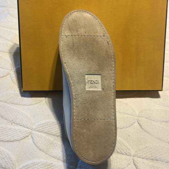 Fendi sneakers size 41 - Picture 3 of 4
